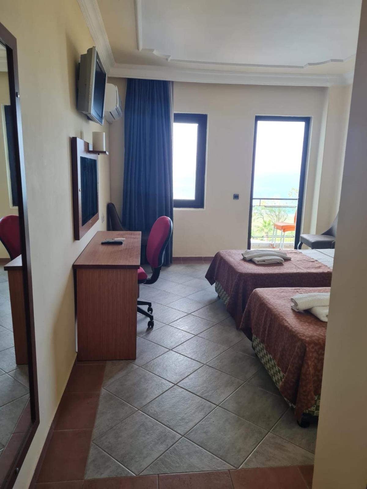 Sun Fire Beach Hotel 阿拉尼亚 外观 照片